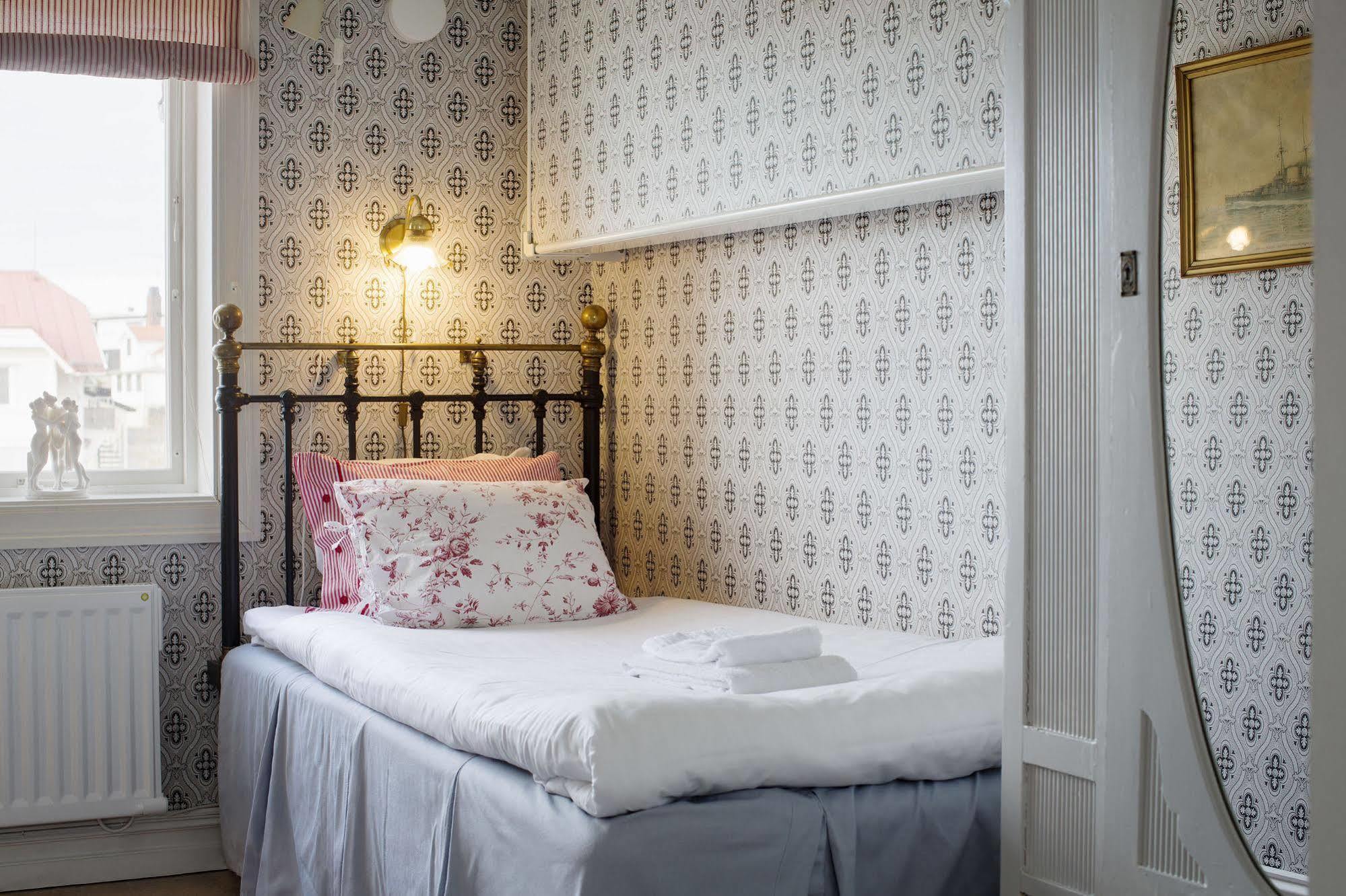 Strandvillan Hotell Och Bed & Breakfast 吕瑟希尔 外观 照片
